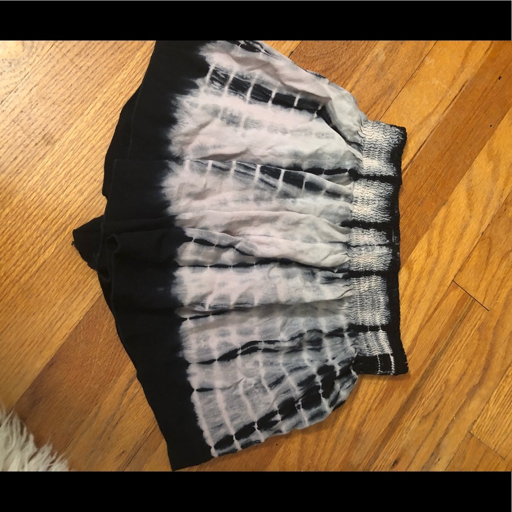 TYE DYE FLOWY SHORTS !!!